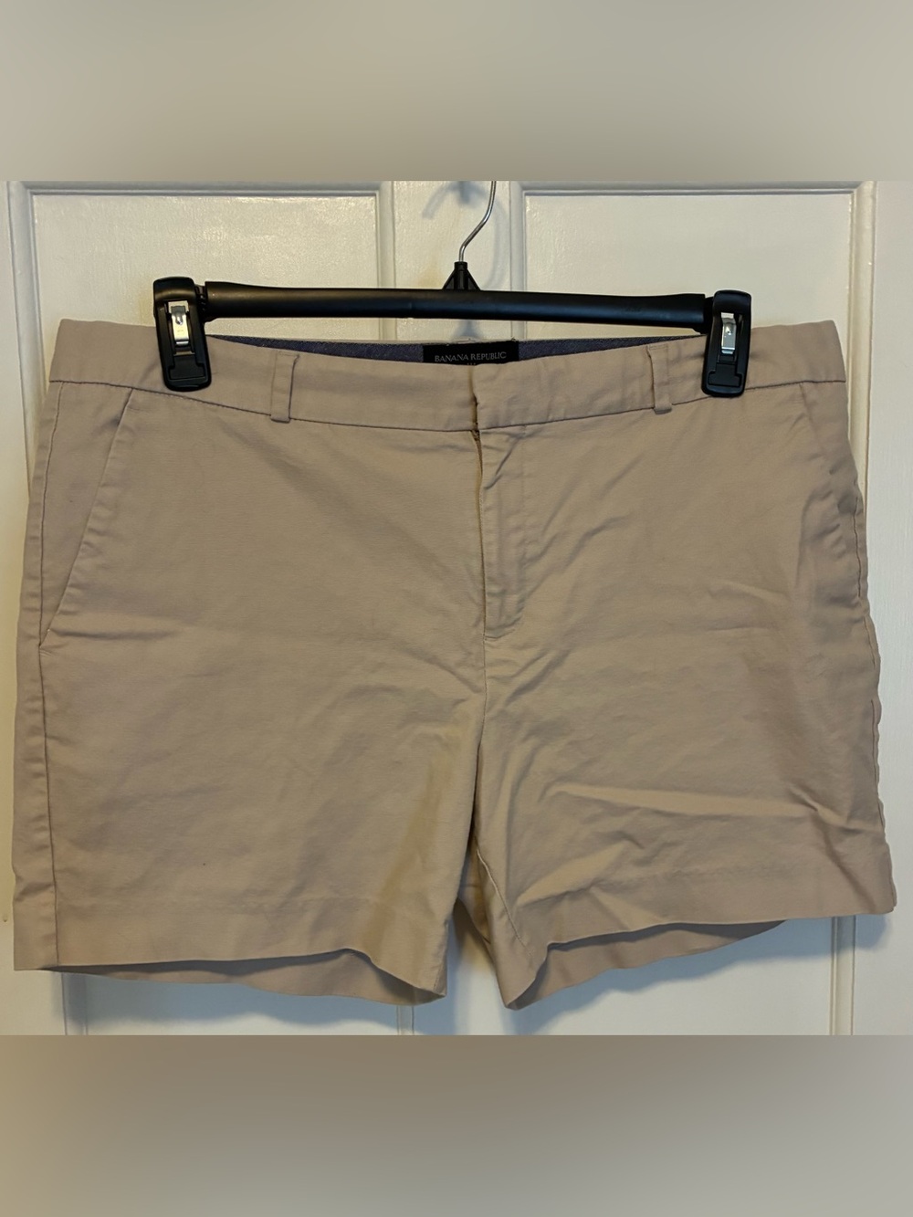 Banana Republic Women’s Tailored Tan Flat-Front Shorts